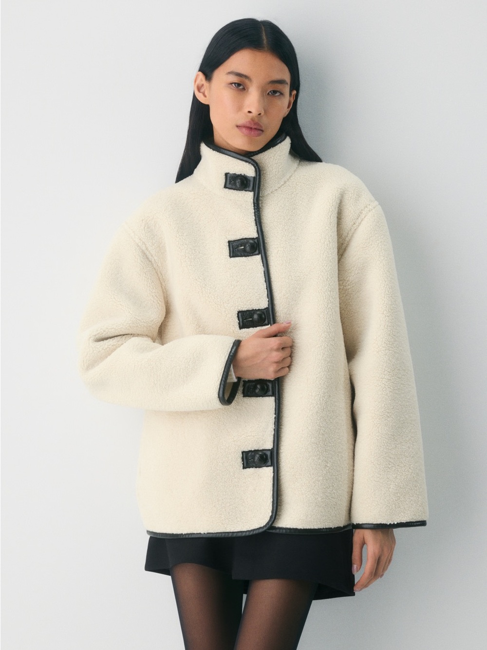 Aritzia June Coat Size M NWT